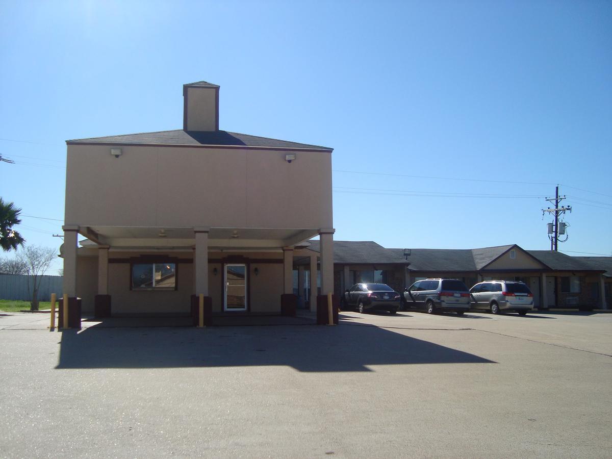 Navasota Inn Extérieur photo